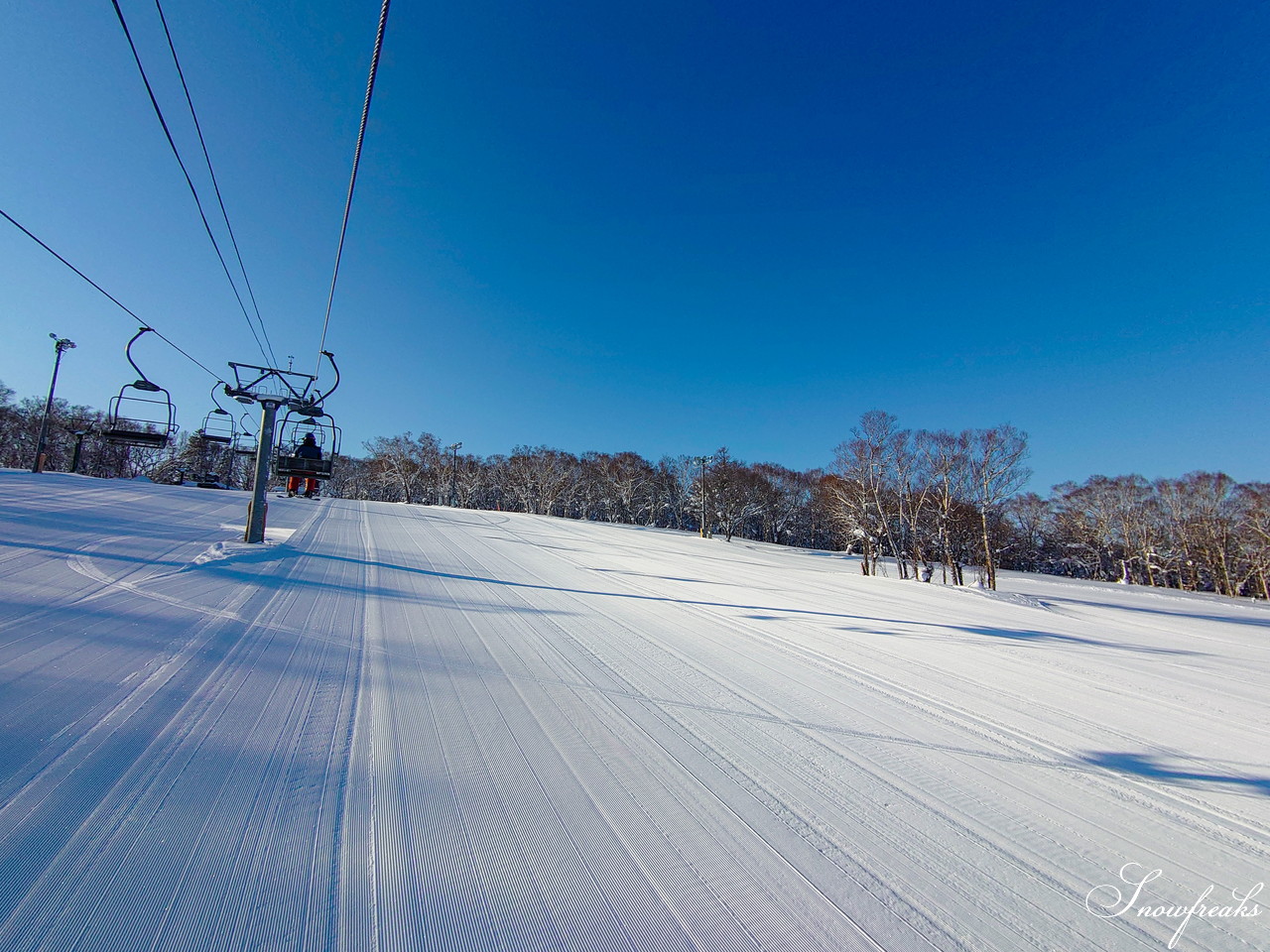 小樽天狗山スキー場　大雲海発生！息を吞む絶景とドライパウダー。北海道の雪山の魅力が詰まったローカルゲレンデを滑る！